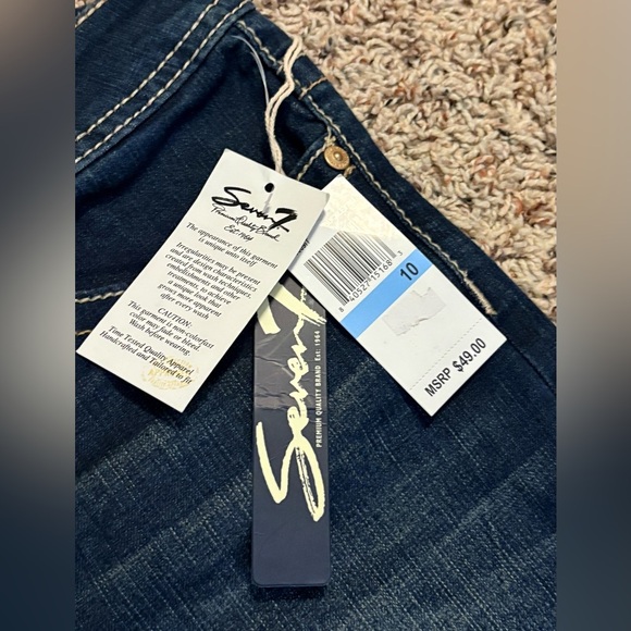 NWT Seven7 Mid Rise Dark Wash Denim Jean Shorts Women’s Size 10 - Picture 6 of 9